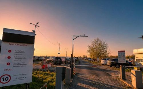 Parking lotnisko Warszawa